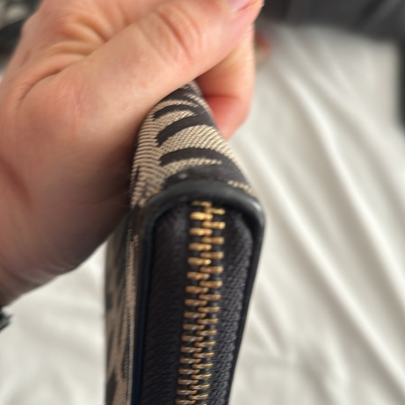 Michael Kors wallet - Picture 6 of 10